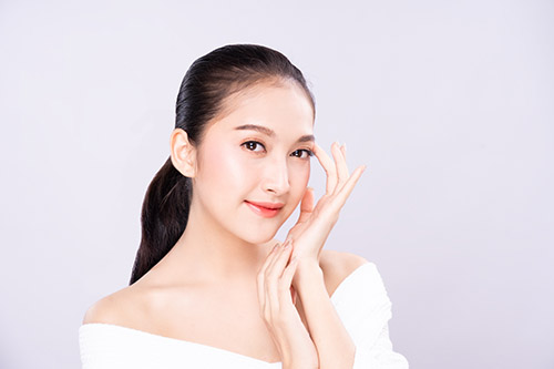 Phụ nữ từ sau 25 tuổi nên bổ sung collagen mỗi ngày để phòng ngừa các dấu hiệu lão hóa sớm