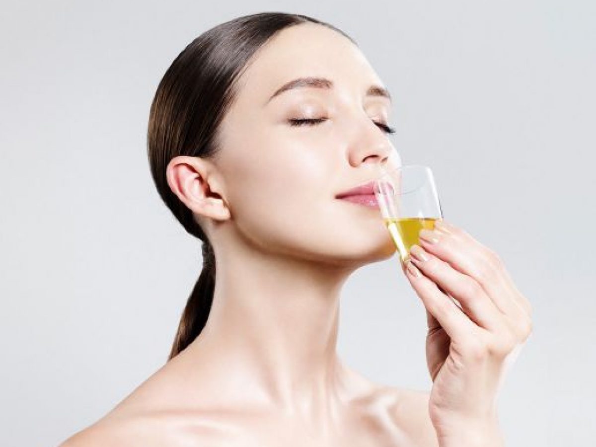 Uống Collagen giúp chị em có một làn da căng mịn