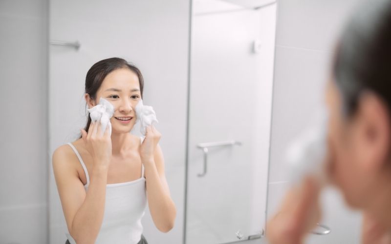 Sữa rửa mặt tạo bọt nhiều
